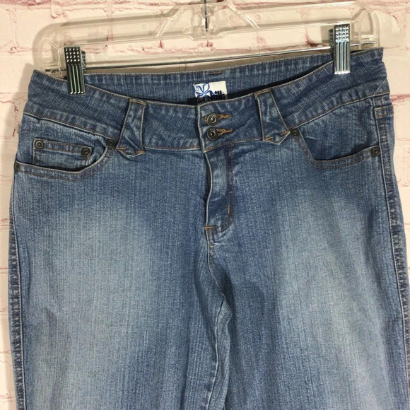 TILT Stretch Medium Wash Blue Denim Capris - Size 7 - Picture 3 of 12